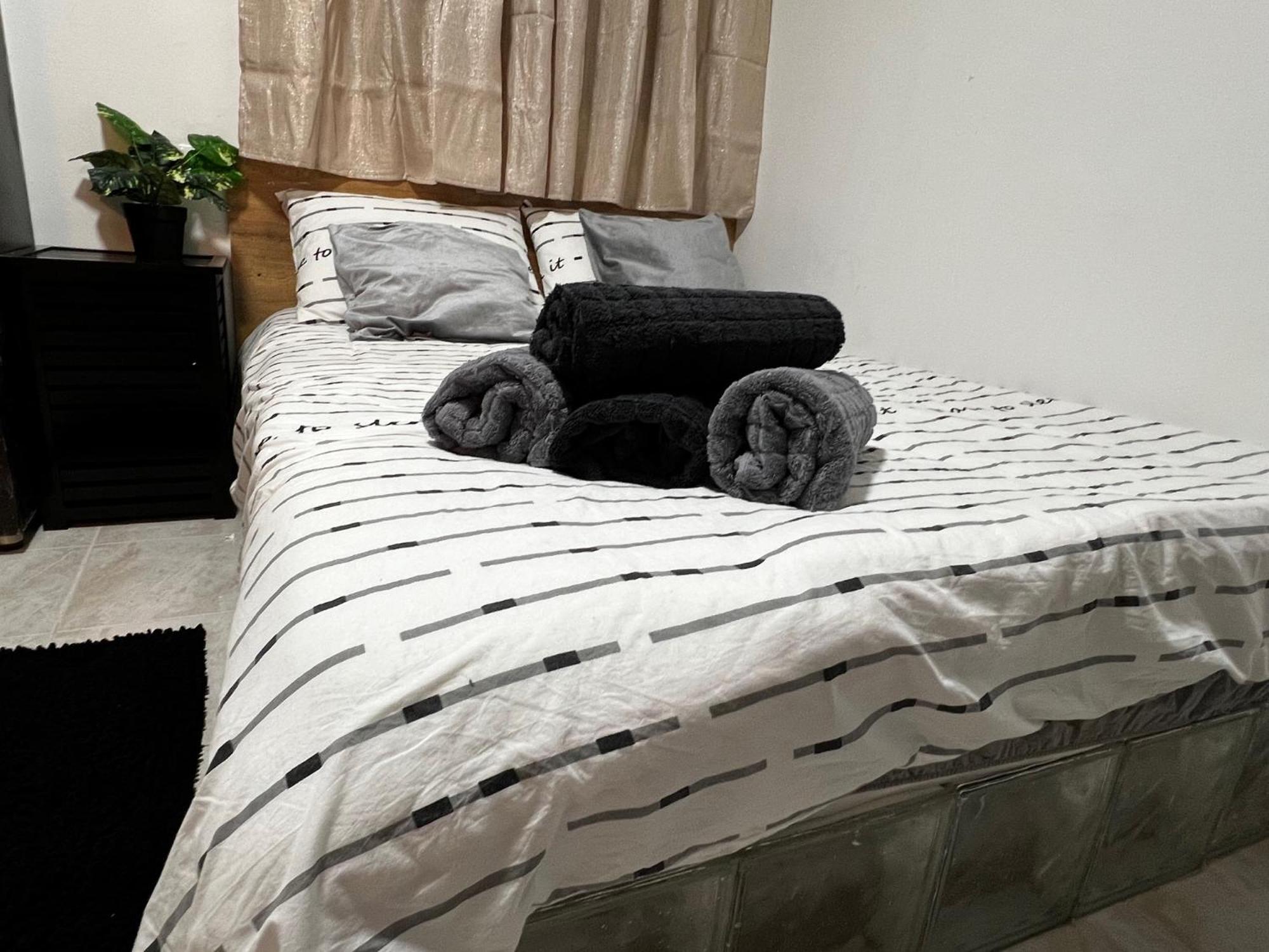 Maya Studio Eilat Luaran gambar