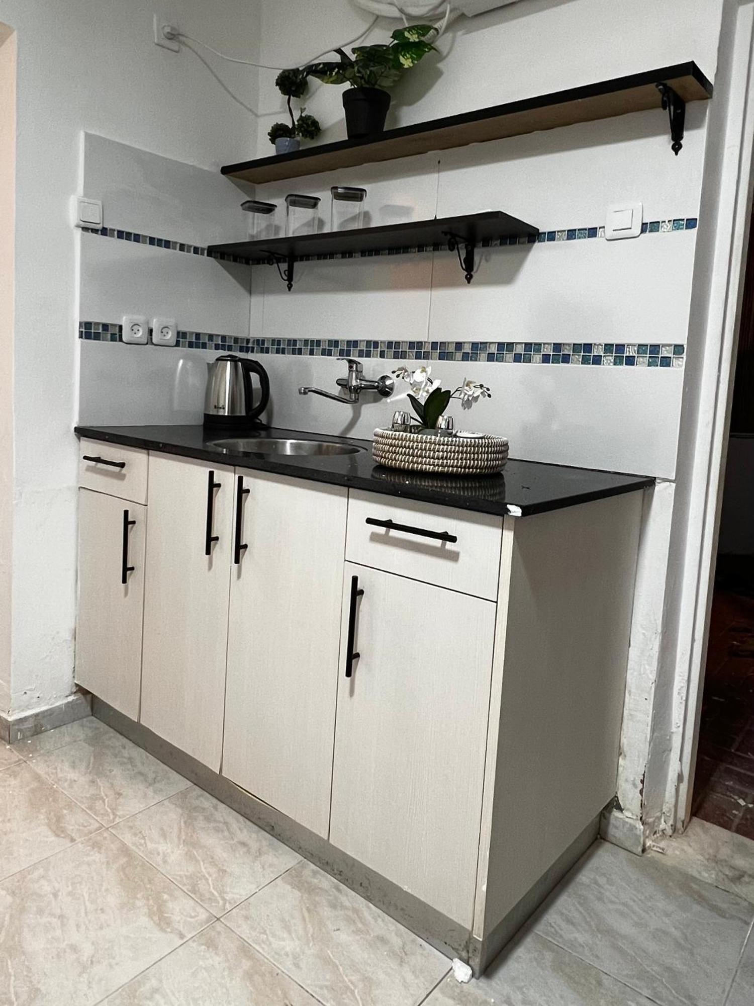 Maya Studio Eilat Luaran gambar